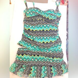 LA BLANCA - 2 Piece SET Skirted Tankini Diamond Zig Zag Design, Sz 8